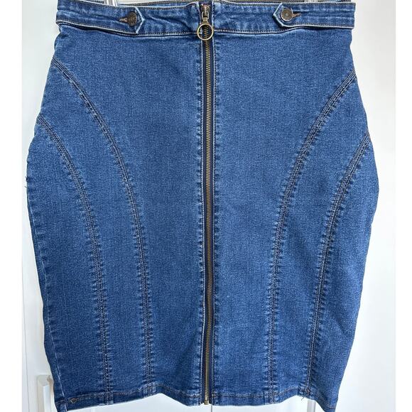 Guess Jeans Women's Denim Jean Y2K Pencil Front Zip Skirt, Size L, Like New - Picture 1 of 5